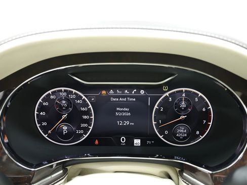 Used 2020 Bentley Flying Spur W12 image 33