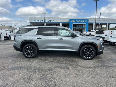 New 2026 Chevrolet Traverse LT w/ Sun and Wheel Package image 2