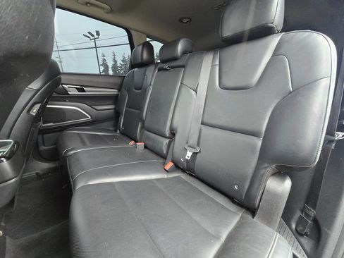 Used 2020 Kia Telluride S w/ S 8 Passenger Seating Package AWD/4WD image 17