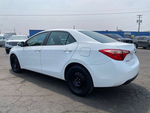 Used 2018 Toyota Corolla LE FWD image 5