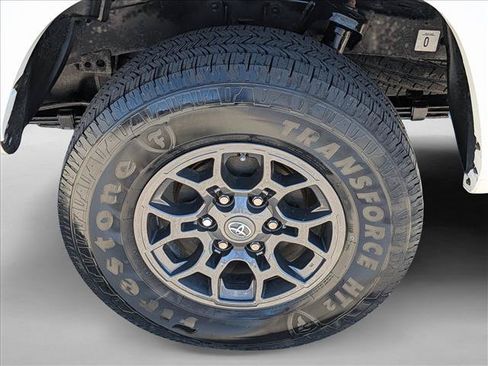 Used 2017 Toyota Tacoma SR5 w/ Tow Package RWD image 24