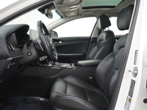 Used 2018 Kia Stinger Premium AWD/4WD image 23