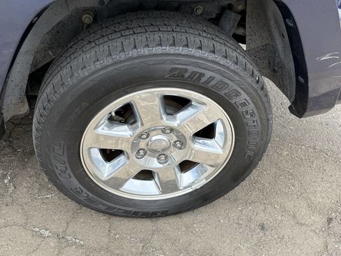 Used 2006 Jeep Commander Limited w/ Trailer Tow Group IV image 12