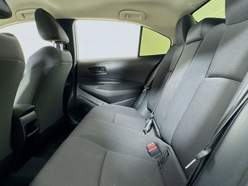 Used 2022 Toyota Corolla LE w/ Carpet Mat Package (TMS) FWD image 11
