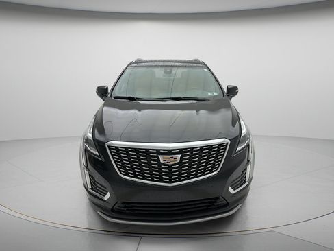 Used 2022 Cadillac XT5 Premium Luxury AWD/4WD image 2
