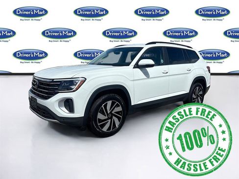 Used 2025 Volkswagen Atlas SE image 3