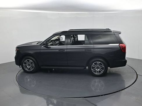 Certified 2025 Ford Expedition Active AWD/4WD image 48