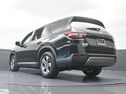 Used 2025 Honda Pilot EX-L image 61