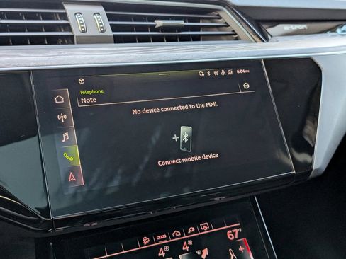 Used 2021 Audi e-tron Premium w/ Towing Package image 52