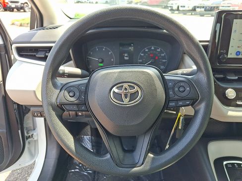 Used 2024 Toyota Corolla LE FWD image 19