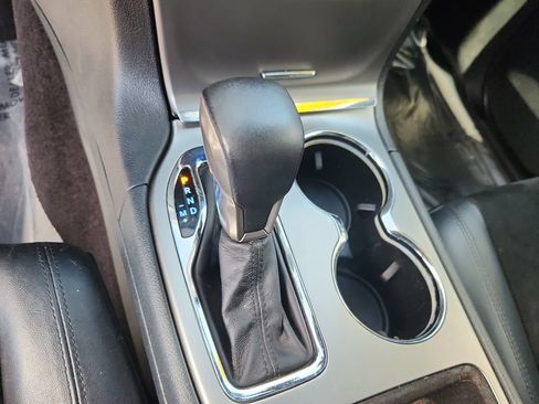 Used 2018 Jeep Grand Cherokee Altitude AWD/4WD image 22