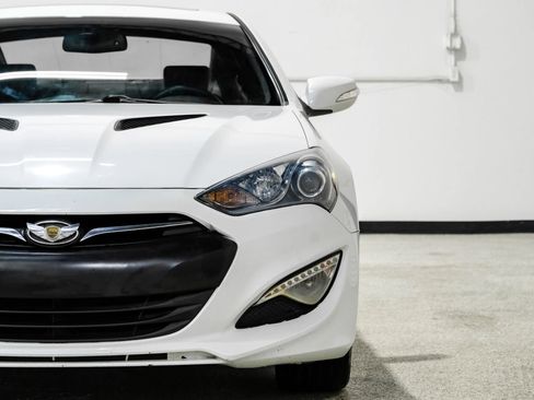 Used 2013 Hyundai Genesis 3.8 image 39