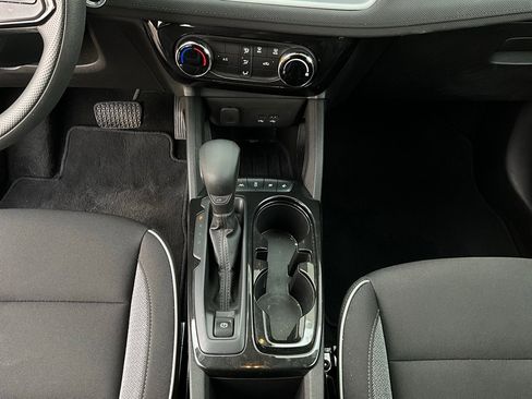 Used 2025 Chevrolet TrailBlazer LT image 16