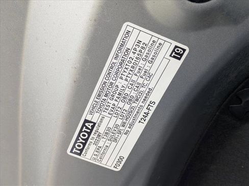 Used 2023 Toyota Highlander LE image 24