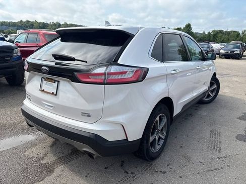 Used 2019 Ford Edge SEL w/ Equipment Group 201A AWD/4WD image 4