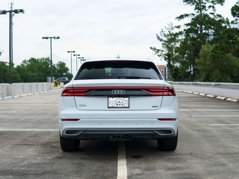 Used 2019 Audi Q8 Prestige AWD/4WD image 5