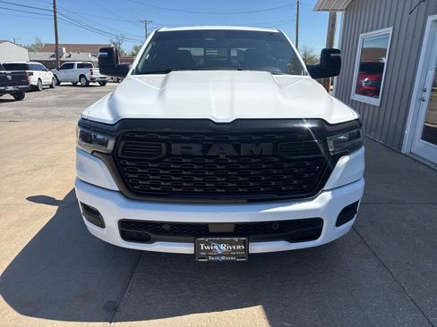 Used 2025 RAM 1500 Big Horn AWD/4WD image 7