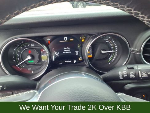 Used 2021 Jeep Wrangler Unlimited Sahara image 16