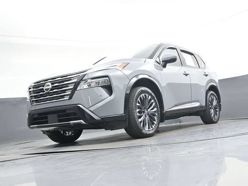 Certified 2024 Nissan Rogue Platinum w/ Platinum Premium Package AWD/4WD image 47