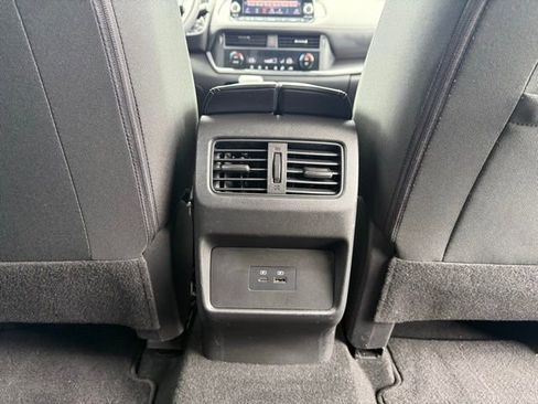 Certified 2023 Nissan Rogue SV image 20