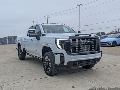 New 2026 GMC Sierra 3500 Denali Ultimate image 5