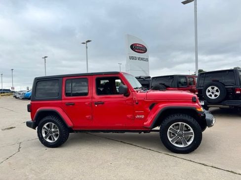 Used 2020 Jeep Wrangler Unlimited Sahara AWD/4WD image 11