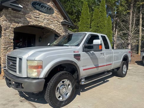 Used 2008 Ford F350 FX4 AWD/4WD image 2