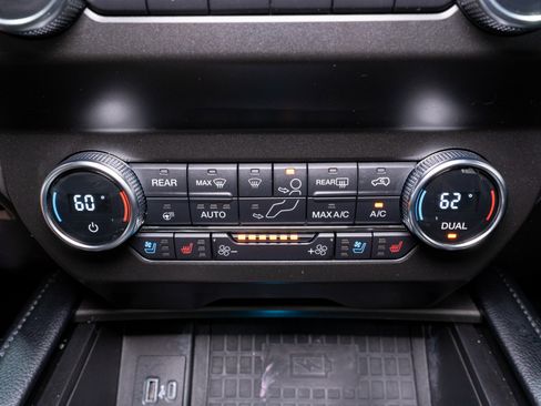 Used 2020 Ford Expedition XLT w/ Equipment Group 202A image 23