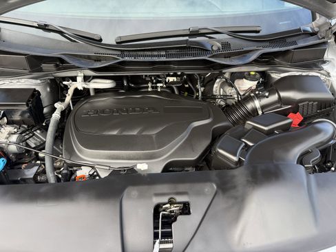 Used 2023 Honda Odyssey Elite image 35