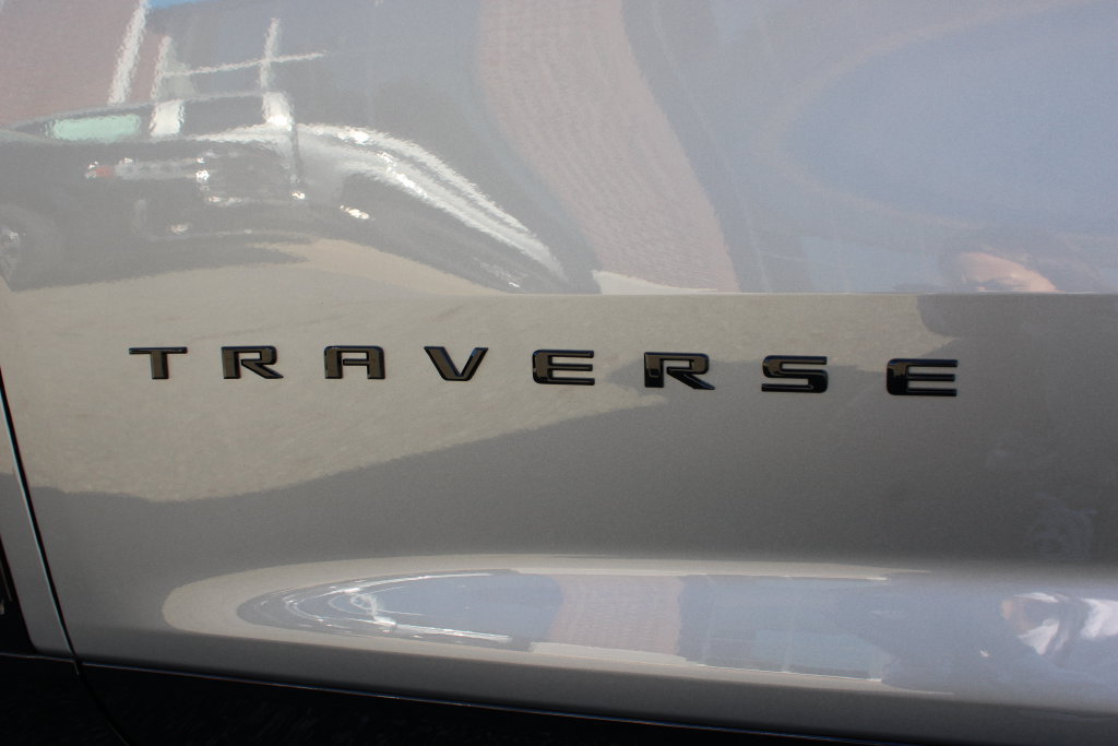 New 2027 Chevrolet Traverse RS w/ LPO, Floor Liner Package AWD/4WD image 35