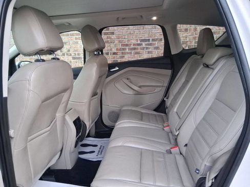 Used 2017 Ford Escape Titanium image 10