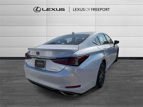 Certified 2024 Lexus ES 350 w/ Premium Package image 4