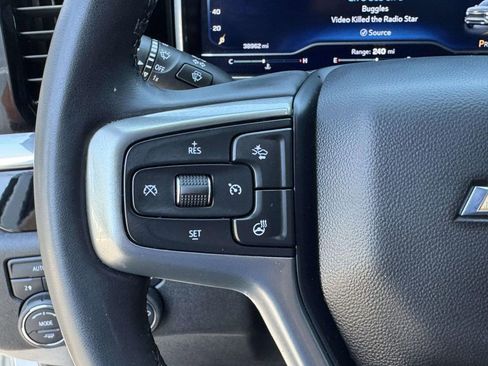 Used 2023 Chevrolet Silverado 1500 LT AWD/4WD image 11