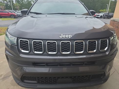 Used 2024 Jeep Compass Sport AWD/4WD image 9