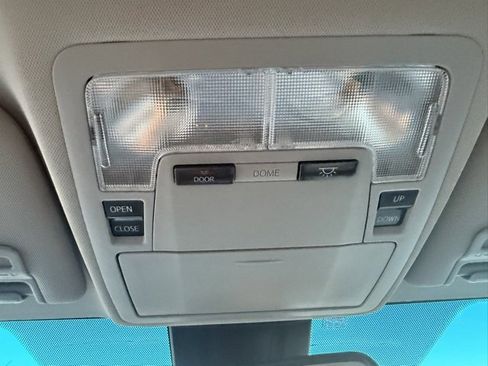 Used 2018 Toyota Avalon XLE Premium w/ All Weather Liner Package image 33