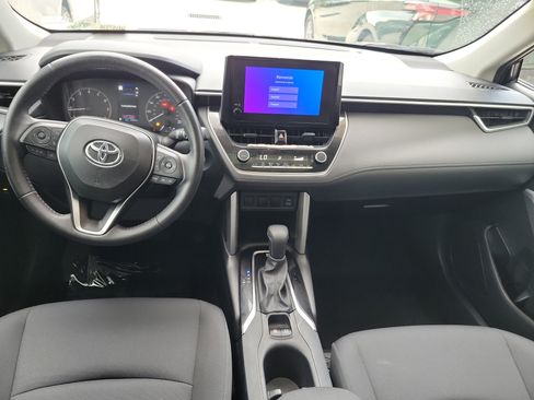 Used 2023 Toyota Corolla Cross LE w/ Moonroof Package FWD image 16
