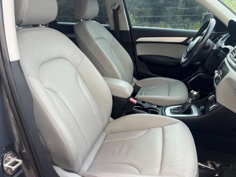 Used 2015 Audi Q3 2.0T Prestige w/ Prestige Package image 10