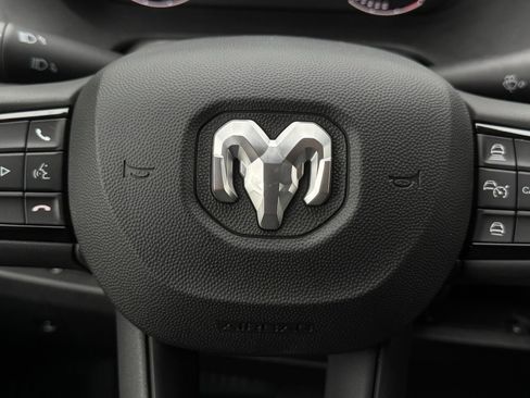 Used 2025 RAM ProMaster 2500 w/ Convenience Group image 36