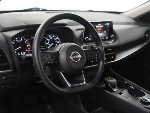 Used 2024 Nissan Rogue SV image 21