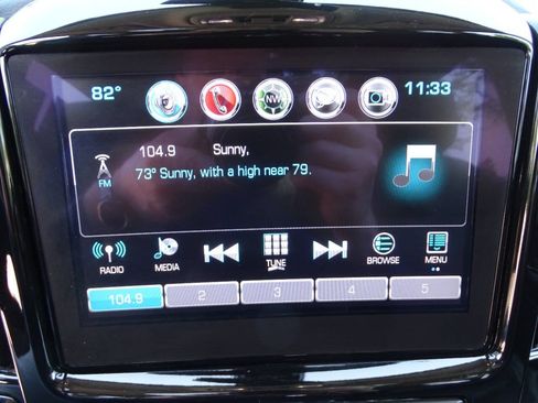 Used 2018 Chevrolet Traverse AWD LT w/ 2LT image 28