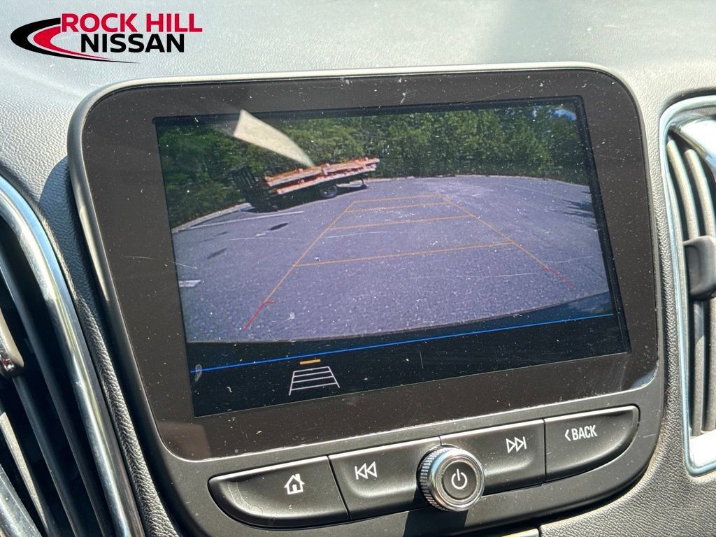 Used 2020 Chevrolet Malibu LT FWD image 21