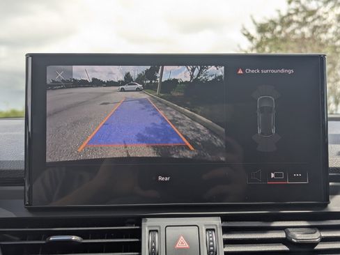 Certified 2025 Audi Q5 2.0T Premium w/ Convenience Plus Package image 29