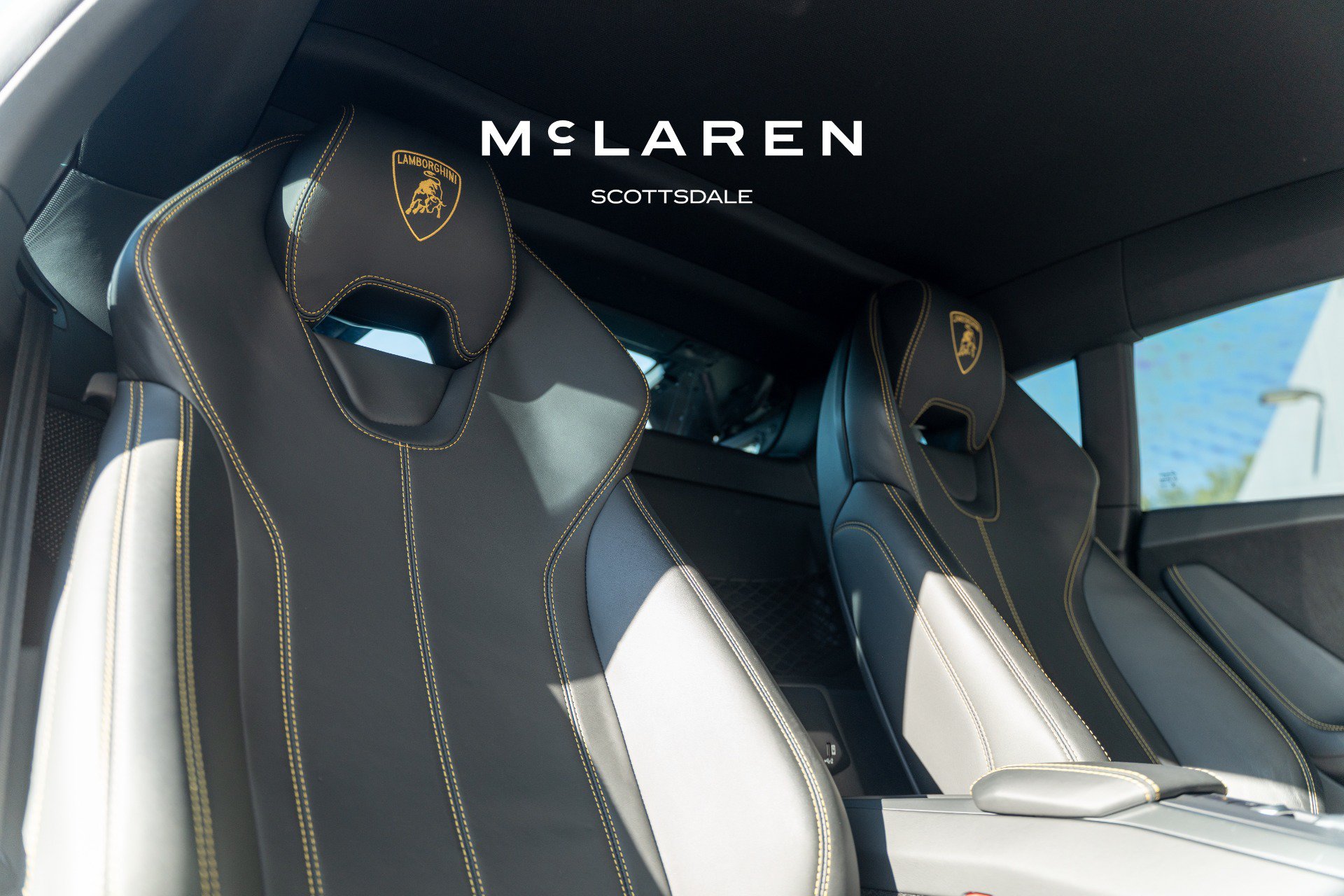Used 2021 Lamborghini Huracan EVO RWD image 15