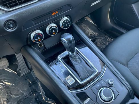 Used 2021 MAZDA CX-5 Sport FWD image 16