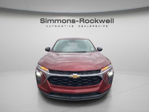 Used 2024 Chevrolet Trax LS w/ Driver Confidence Package image 2