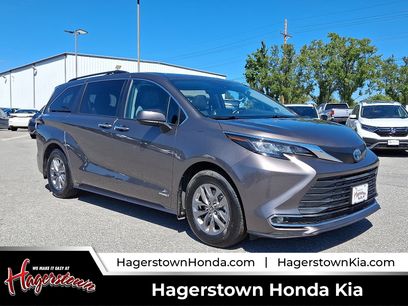 Used 2021 Toyota Sienna XLE