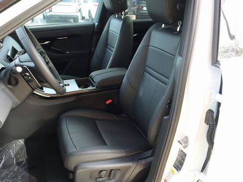 Used 2025 Land Rover Range Rover Evoque S image 13