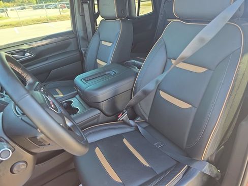 Used 2024 GMC Yukon AT4 w/ AT4 Premium Plus Package image 15