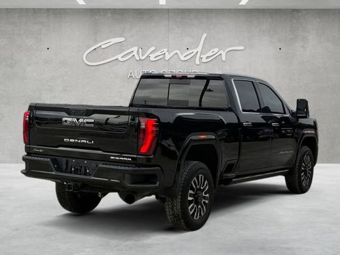 Used 2024 GMC Sierra 3500 Denali Ultimate AWD/4WD image 16