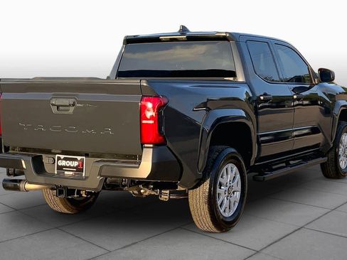 Used 2025 Toyota Tacoma SR RWD image 12
